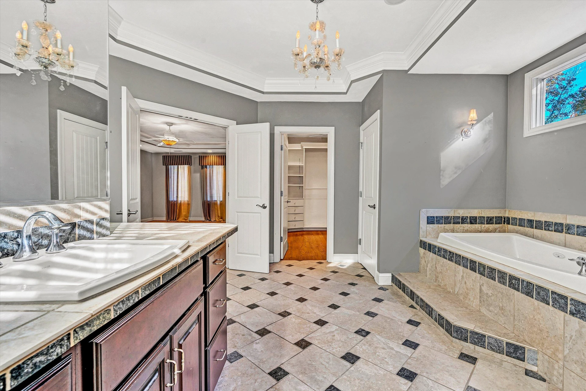 1721 Walden CIR - Photo 46