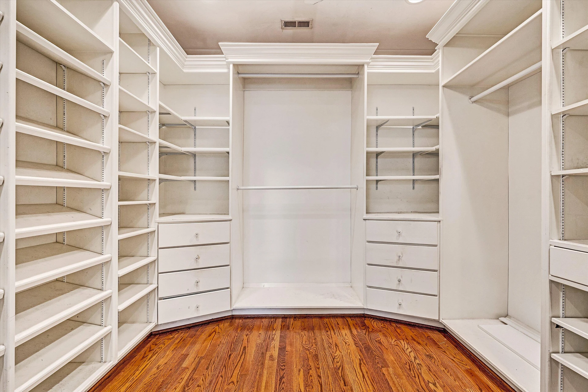 1721 Walden CIR - Photo 47