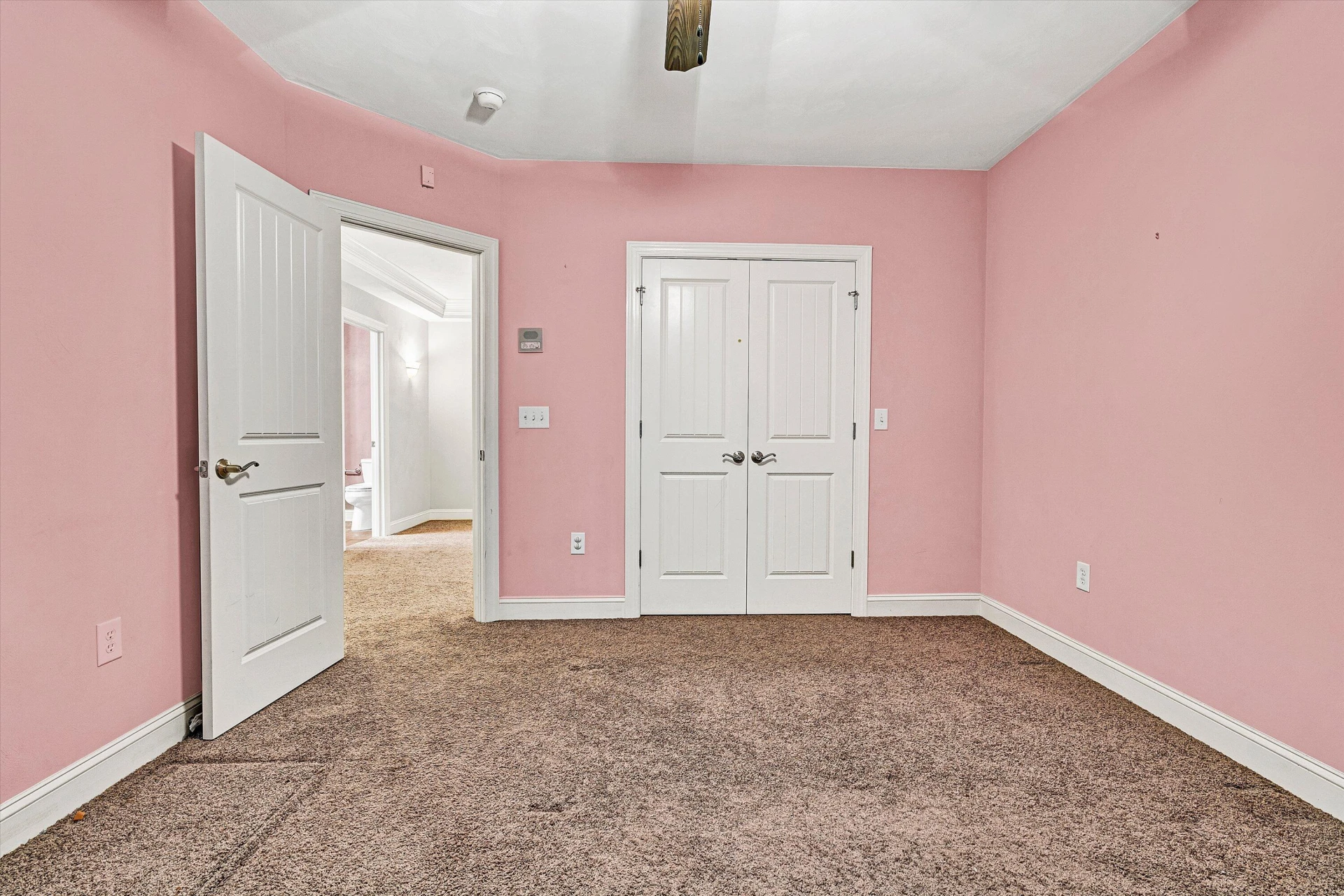 1721 Walden CIR - Photo 65