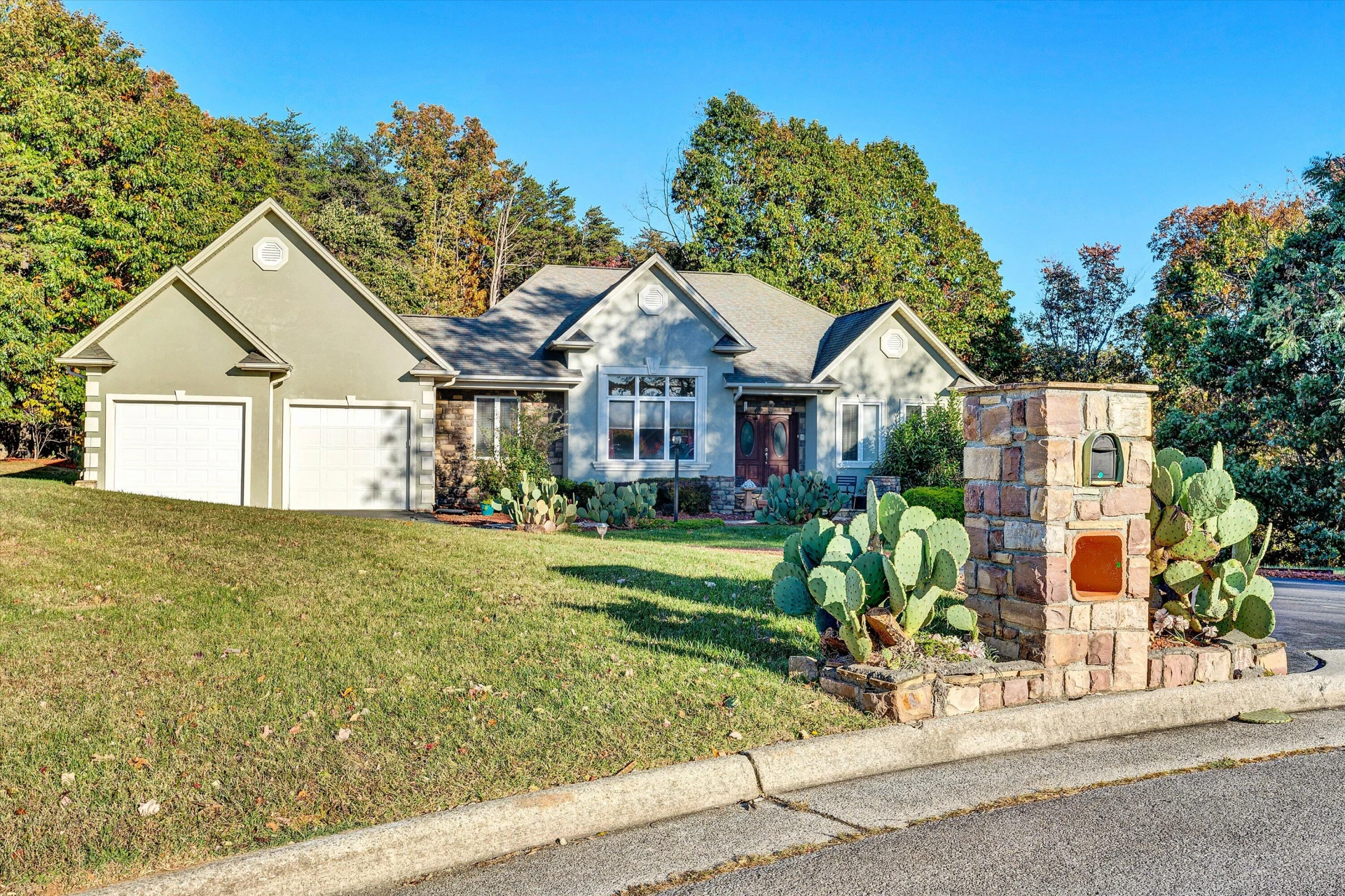 1721 Walden CIR - Photo 77