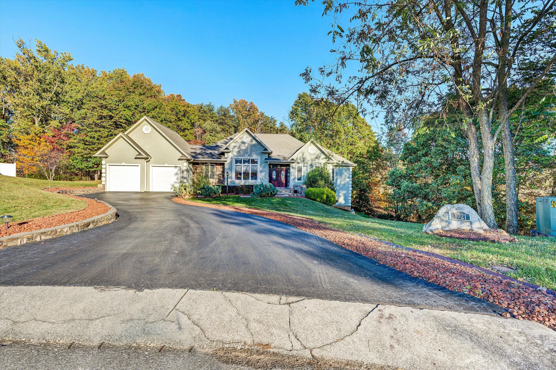 1721 Walden CIR - Photo 78