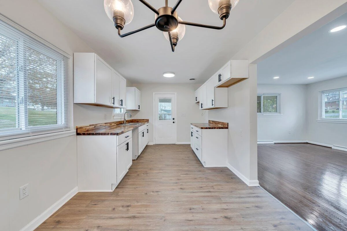 3807 Troutland AVE NW - Photo 11