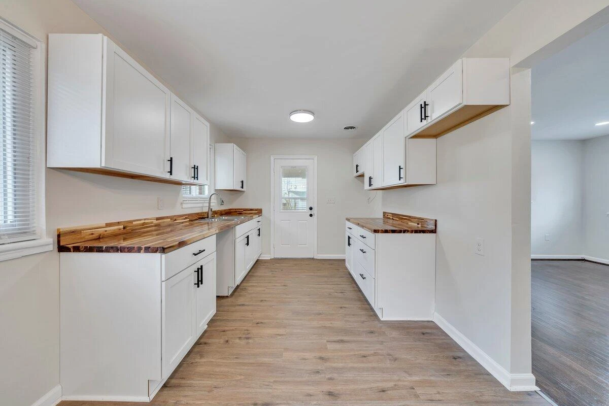 3807 Troutland AVE NW - Photo 14