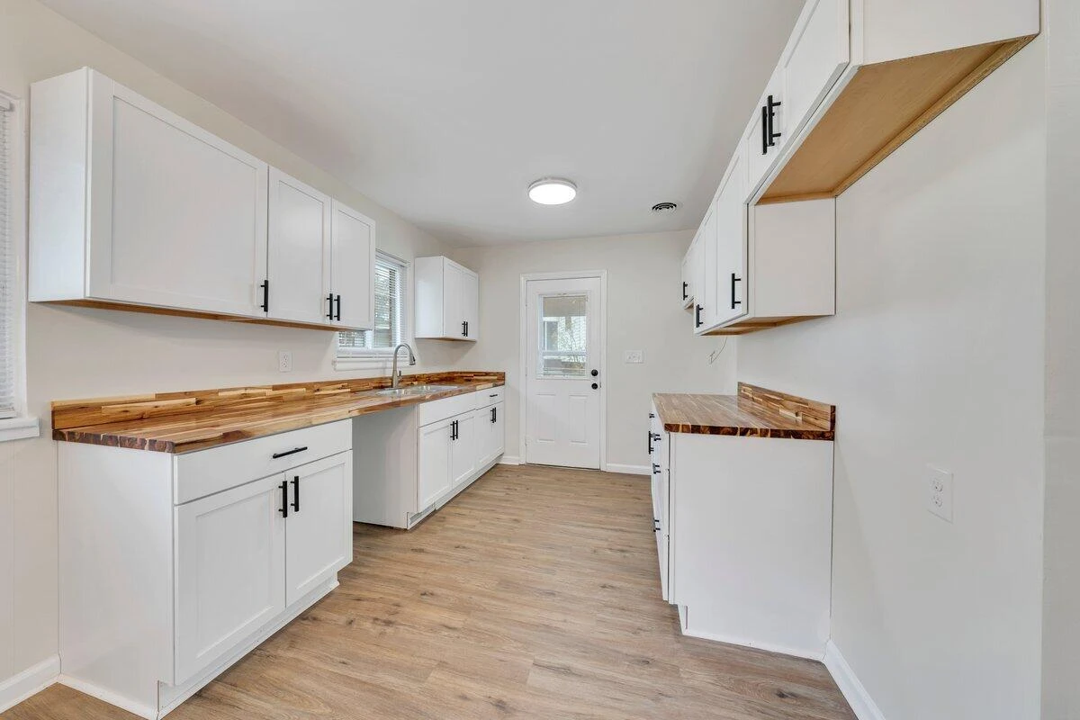 3807 Troutland AVE NW - Photo 15