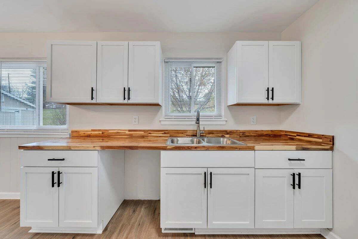 3807 Troutland AVE NW - Photo 16