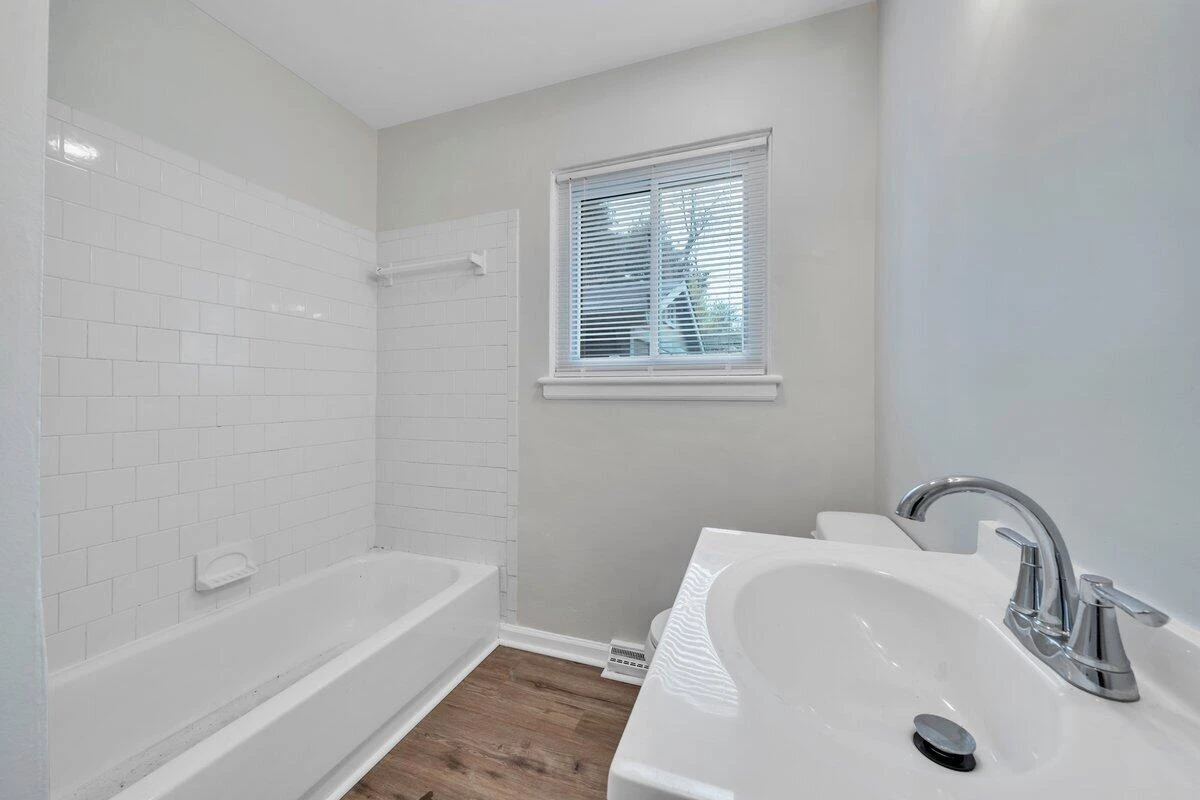 3807 Troutland AVE NW - Photo 19