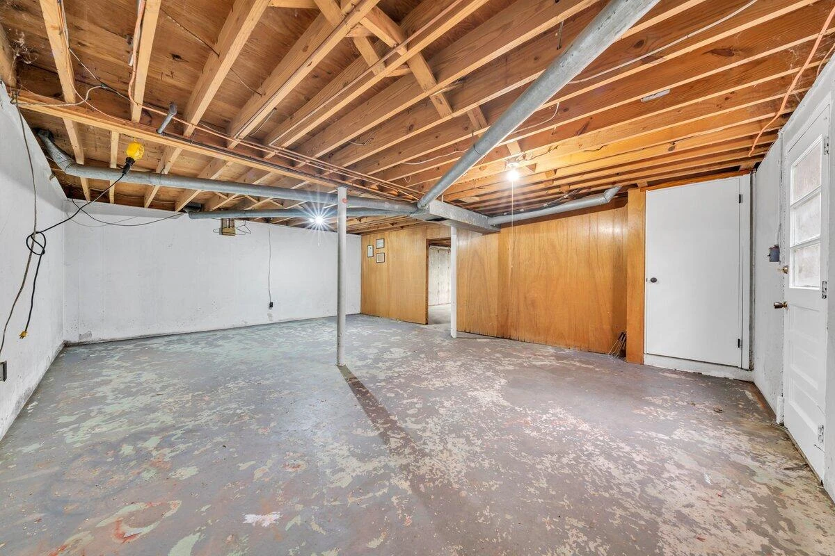 3807 Troutland AVE NW - Photo 25