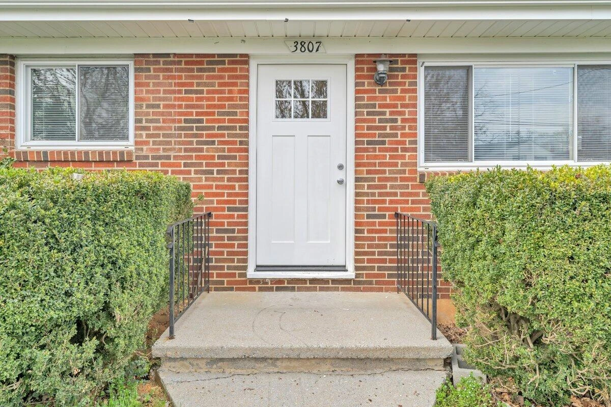 3807 Troutland AVE NW - Photo 3