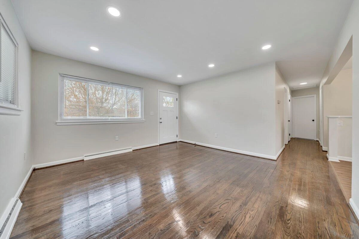 3807 Troutland AVE NW - Photo 7