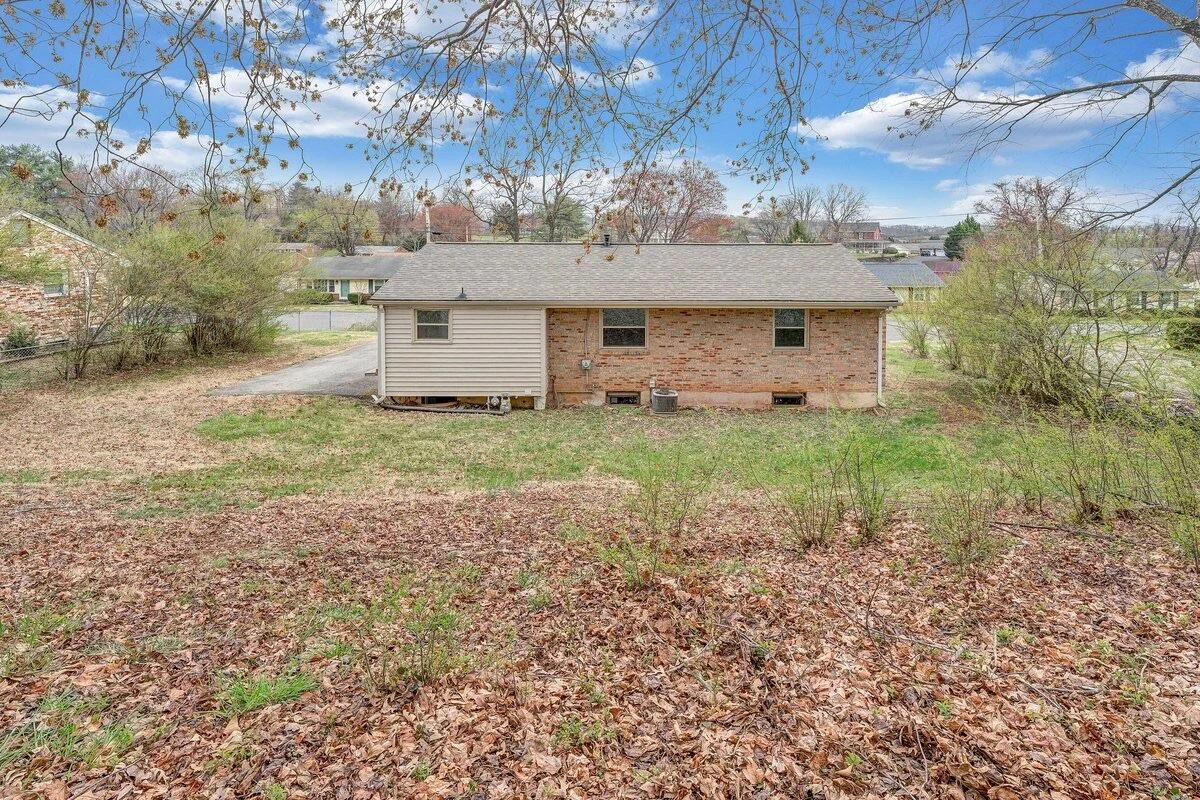 756 Kenyon RD - Photo 17
