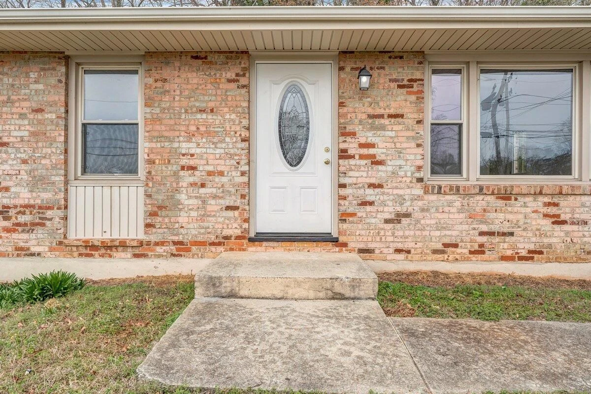 756 Kenyon RD - Photo 2