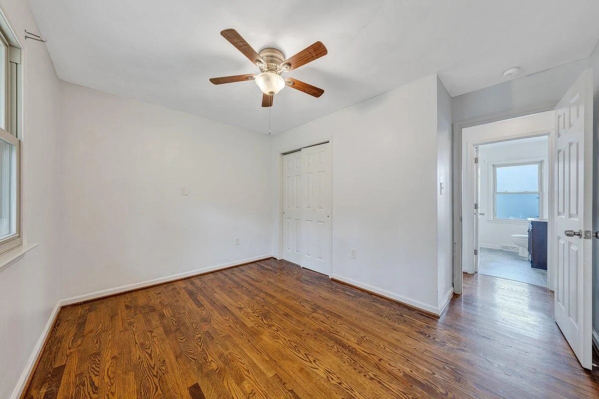 756 Kenyon RD - Photo 6