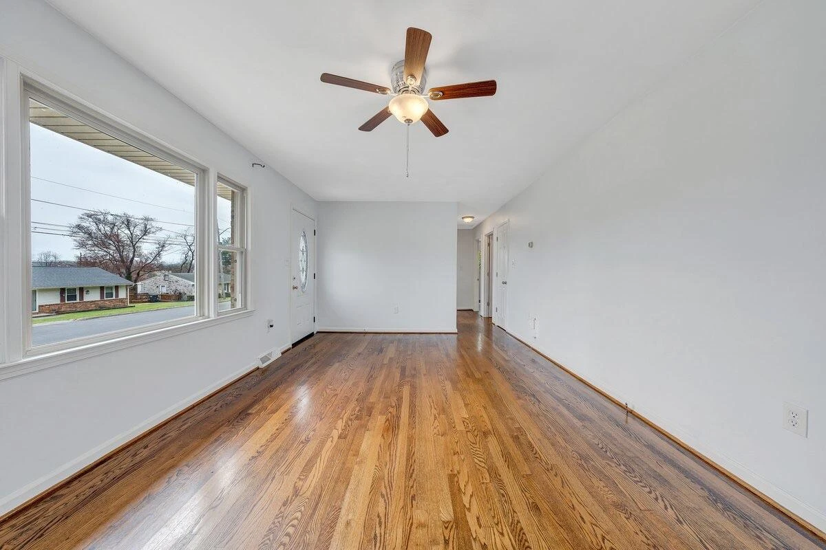 756 Kenyon RD - Photo 8