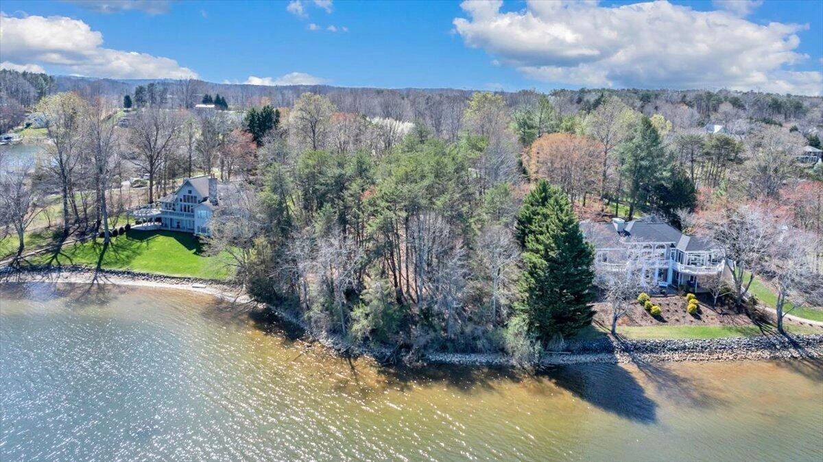 LOT 10 RIVERBAY DR