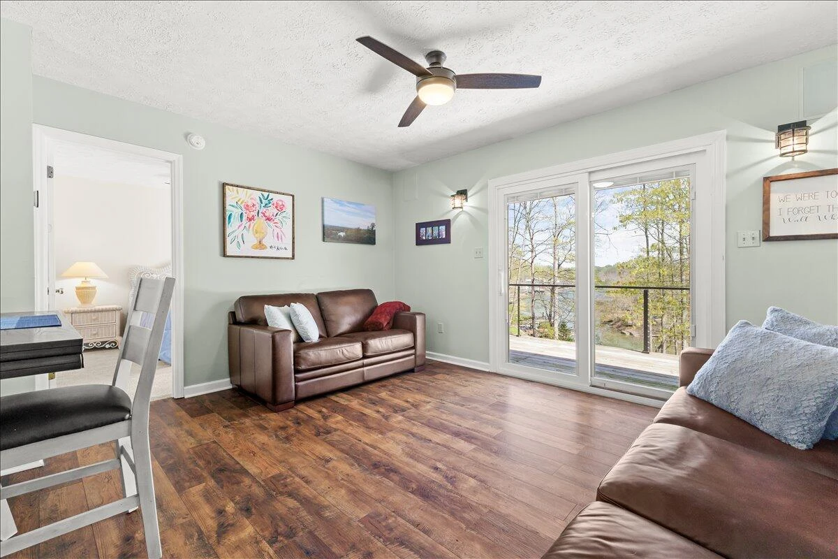 290 Dodee LN - Photo 14