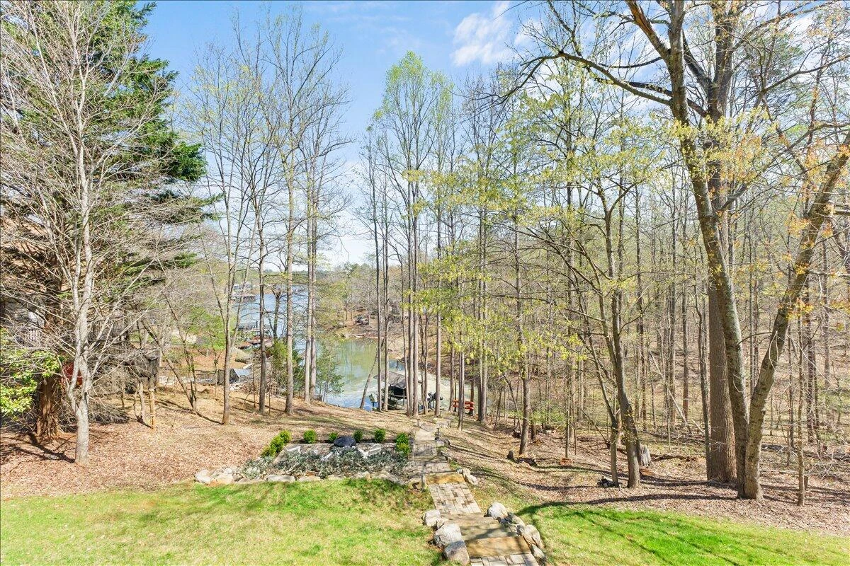 290 Dodee LN - Photo 17