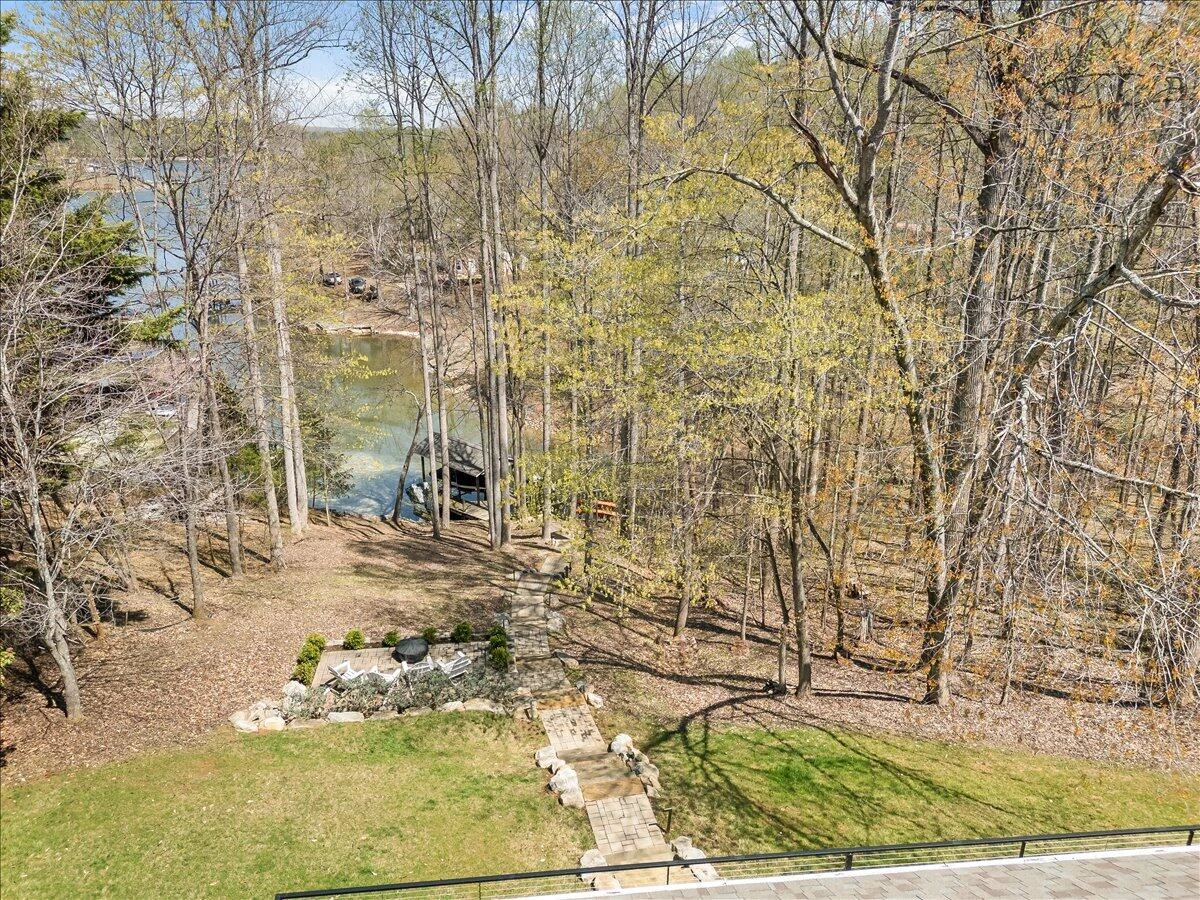 290 Dodee LN - Photo 2