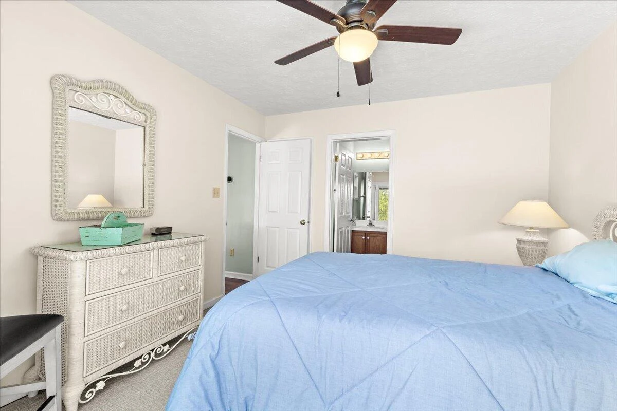 290 Dodee LN - Photo 20