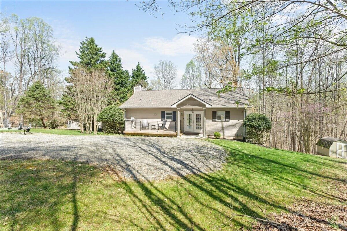 290 Dodee LN - Photo 3