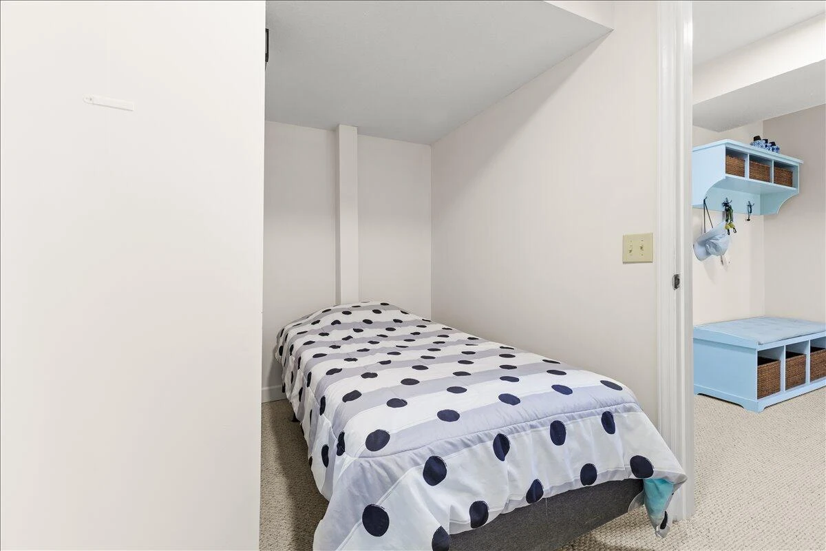 290 Dodee LN - Photo 34