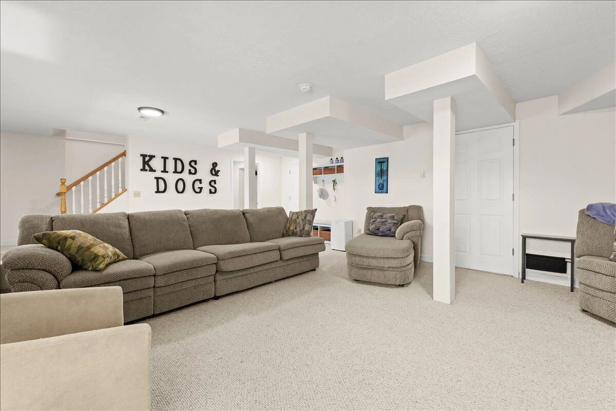 290 Dodee LN - Photo 39