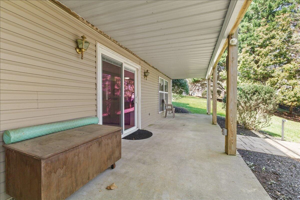 290 Dodee LN - Photo 41
