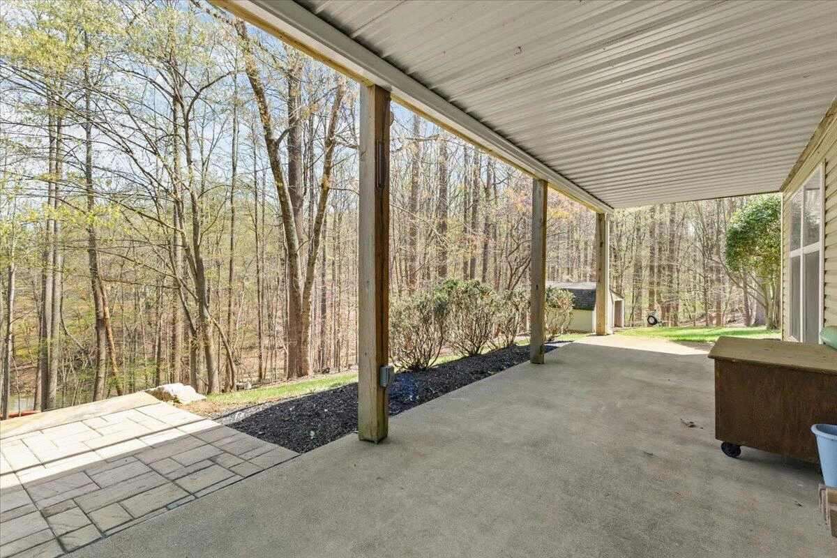 290 Dodee LN - Photo 43