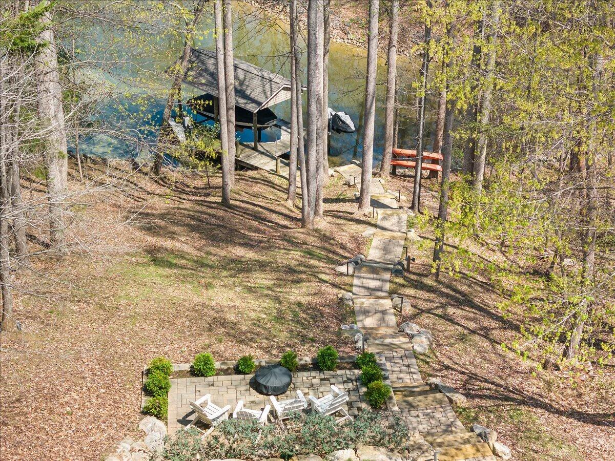 290 Dodee LN - Photo 59