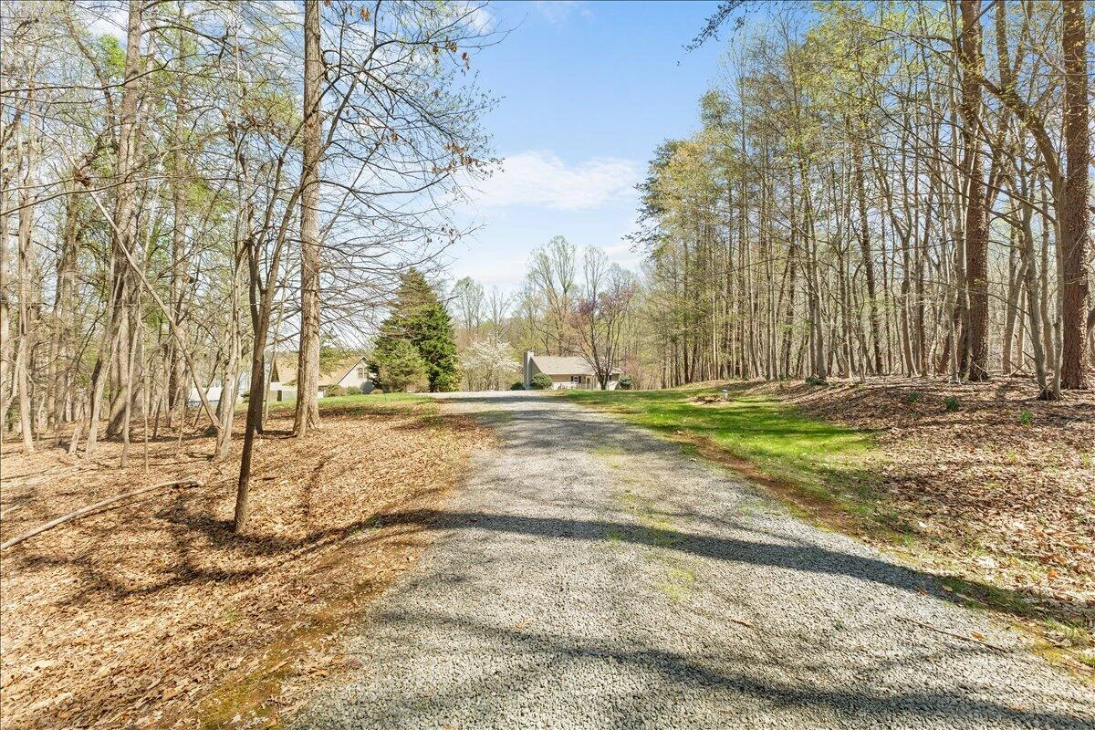 290 Dodee LN - Photo 6
