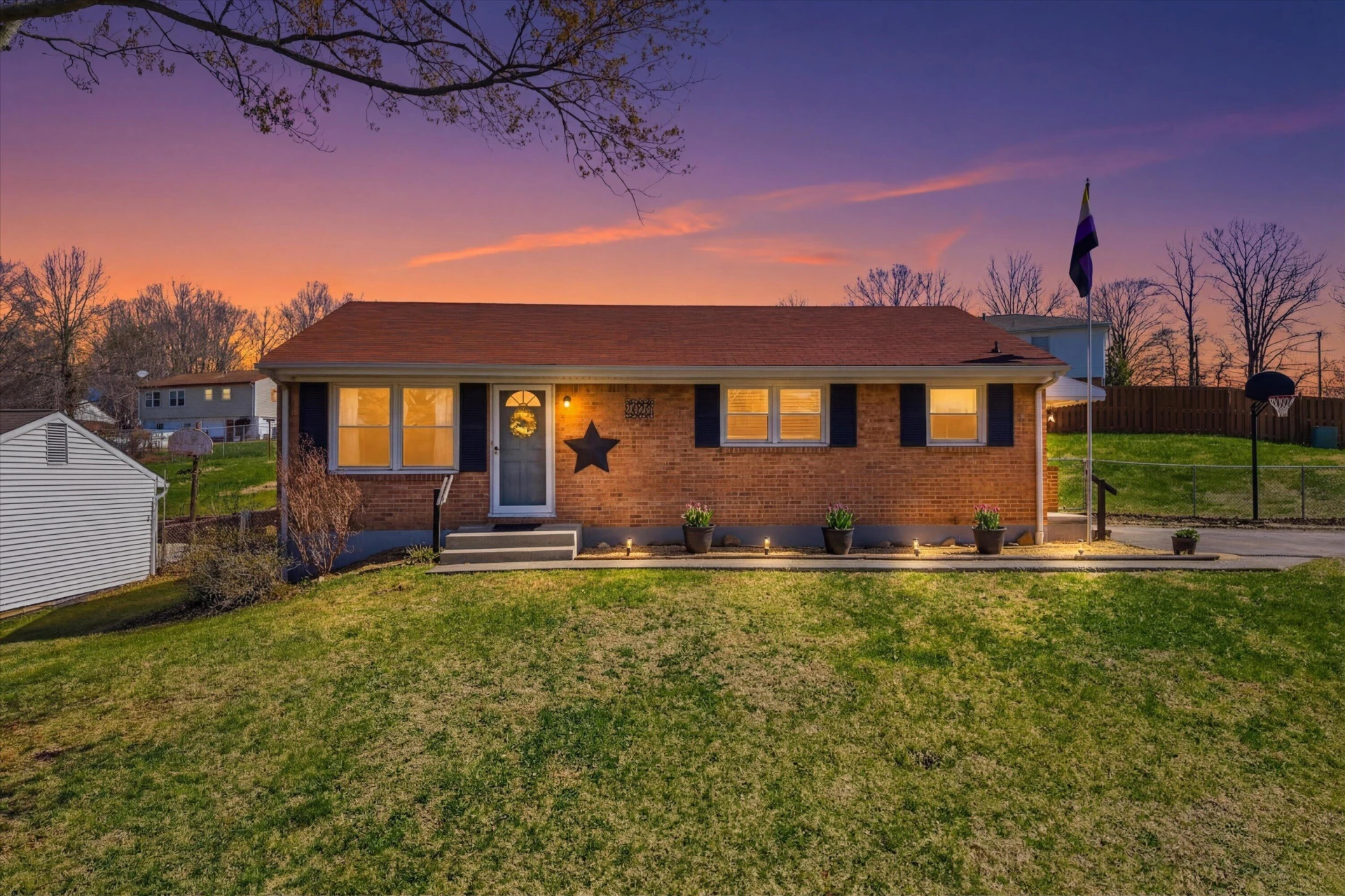3076 Pebble DR