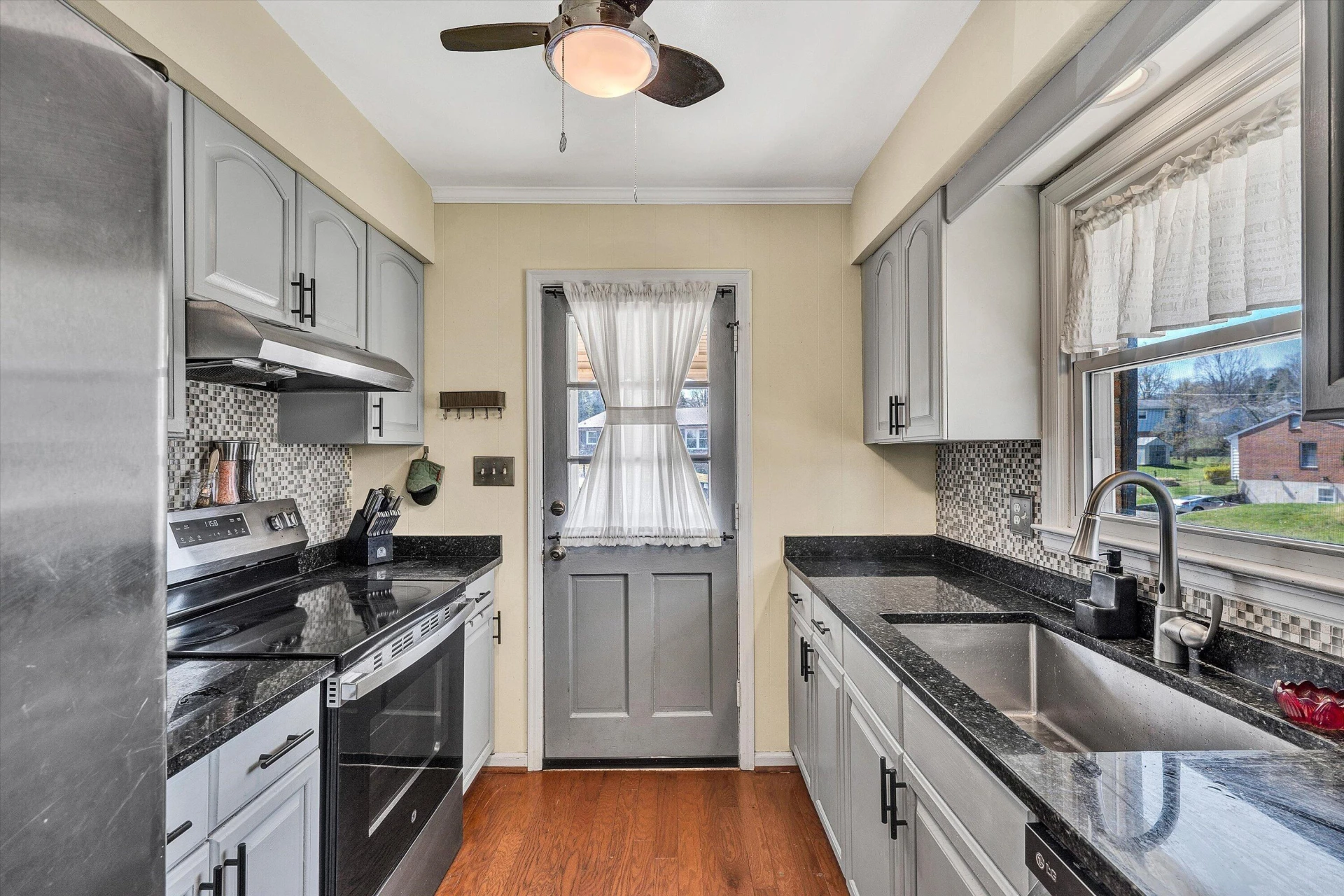 3076 Pebble DR - Photo 10