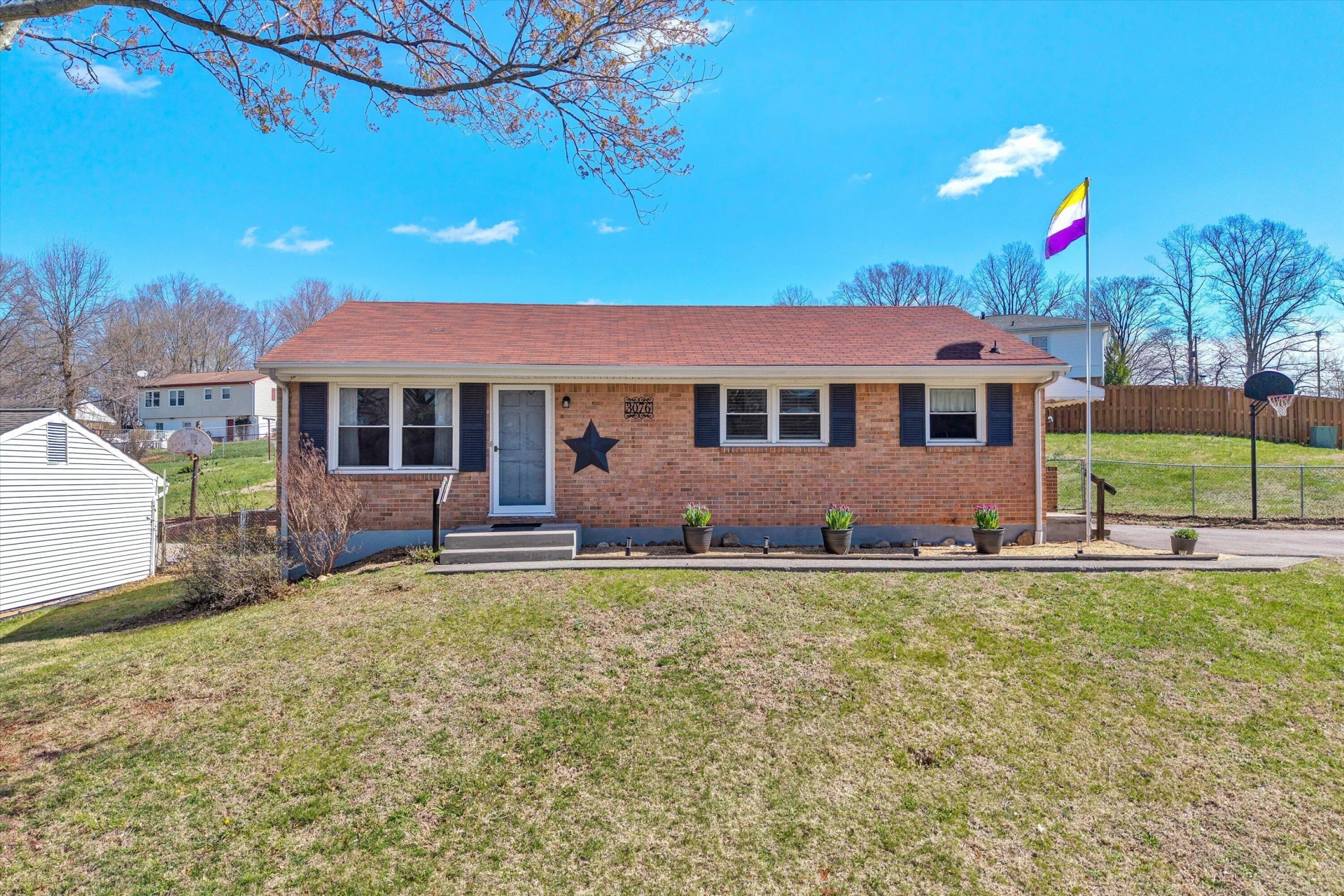 3076 Pebble DR - Photo 3