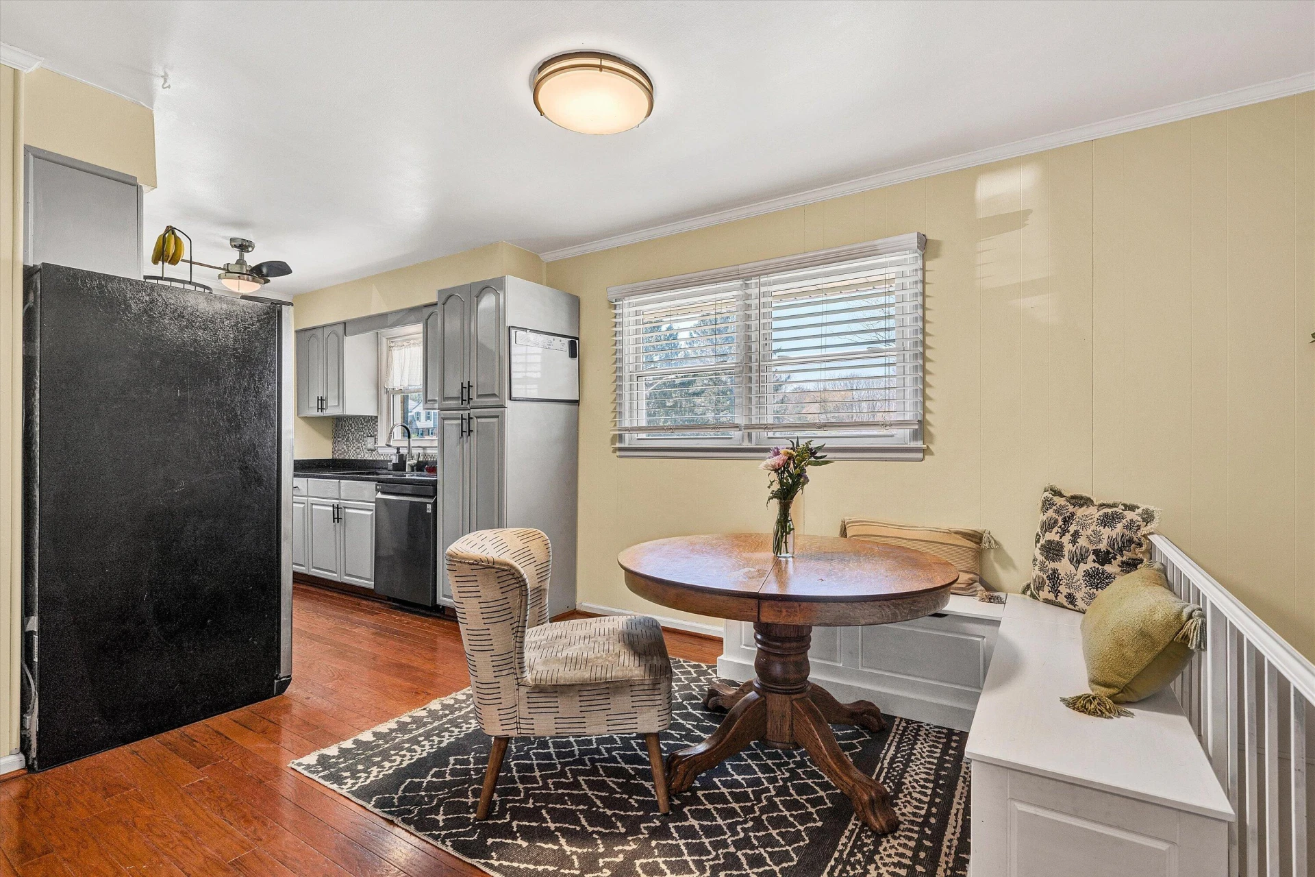 3076 Pebble DR - Photo 8
