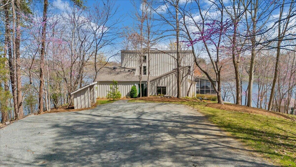 232 Peninsula DR - Photo 2