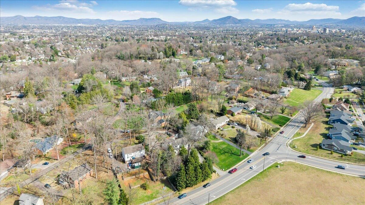 2241 Brambleton AVE SW - Photo 106