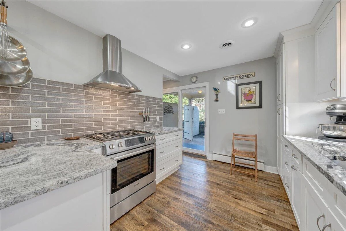 2241 Brambleton AVE SW - Photo 25