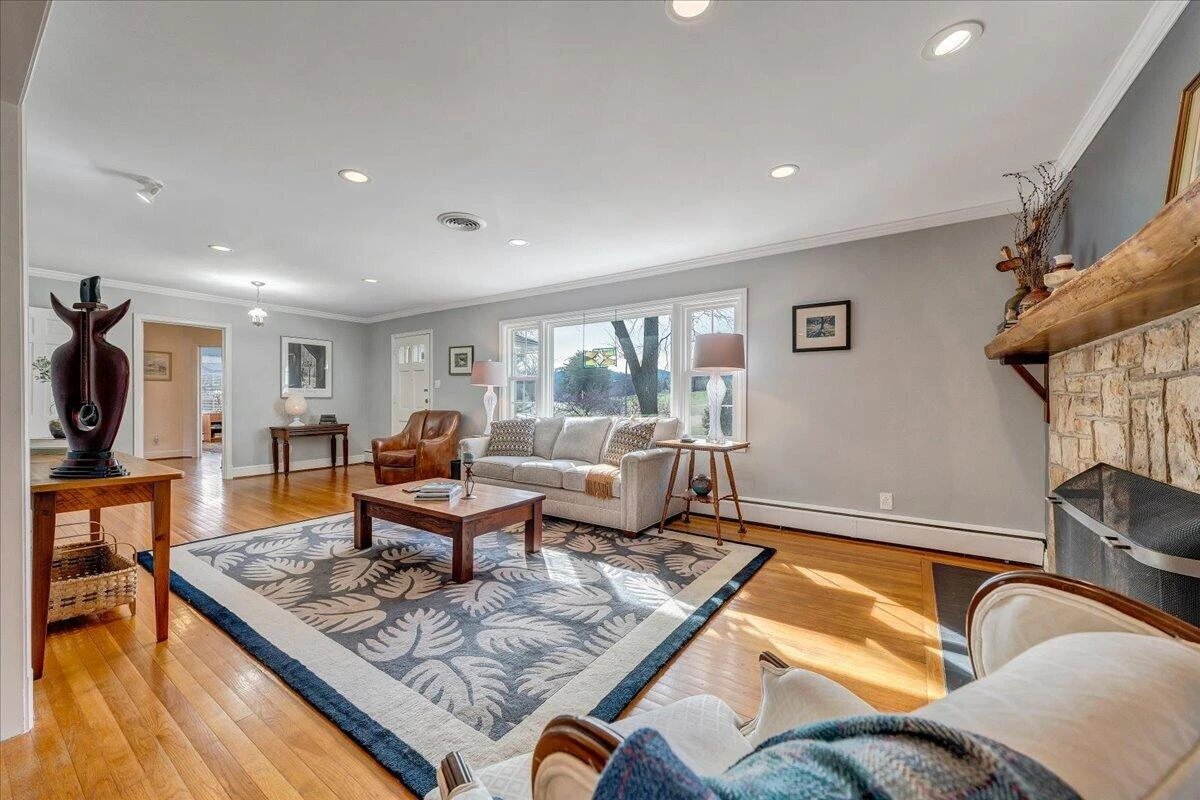 2241 Brambleton AVE SW - Photo 9