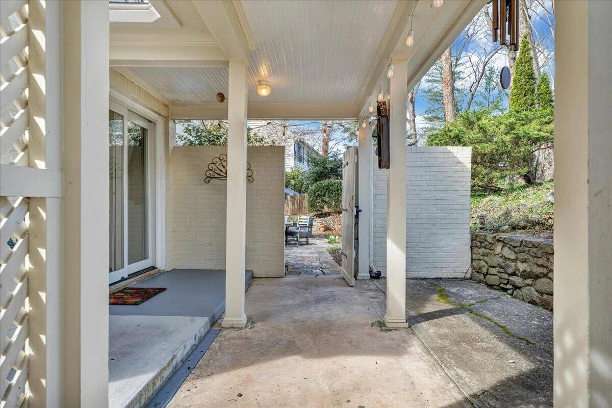 2241 Brambleton AVE SW - Photo 55