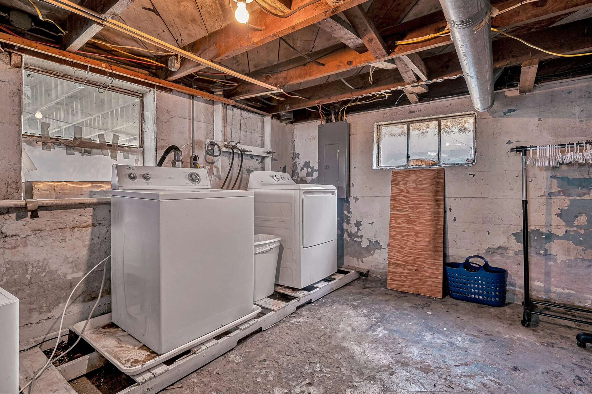 413 N Bruffey ST - Photo 36