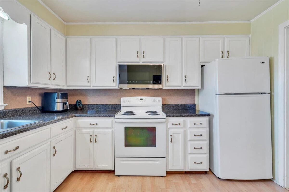 601 Fifth ST - Photo 12
