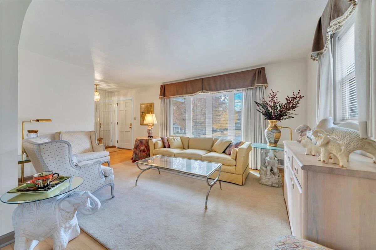 601 Fifth ST - Photo 6