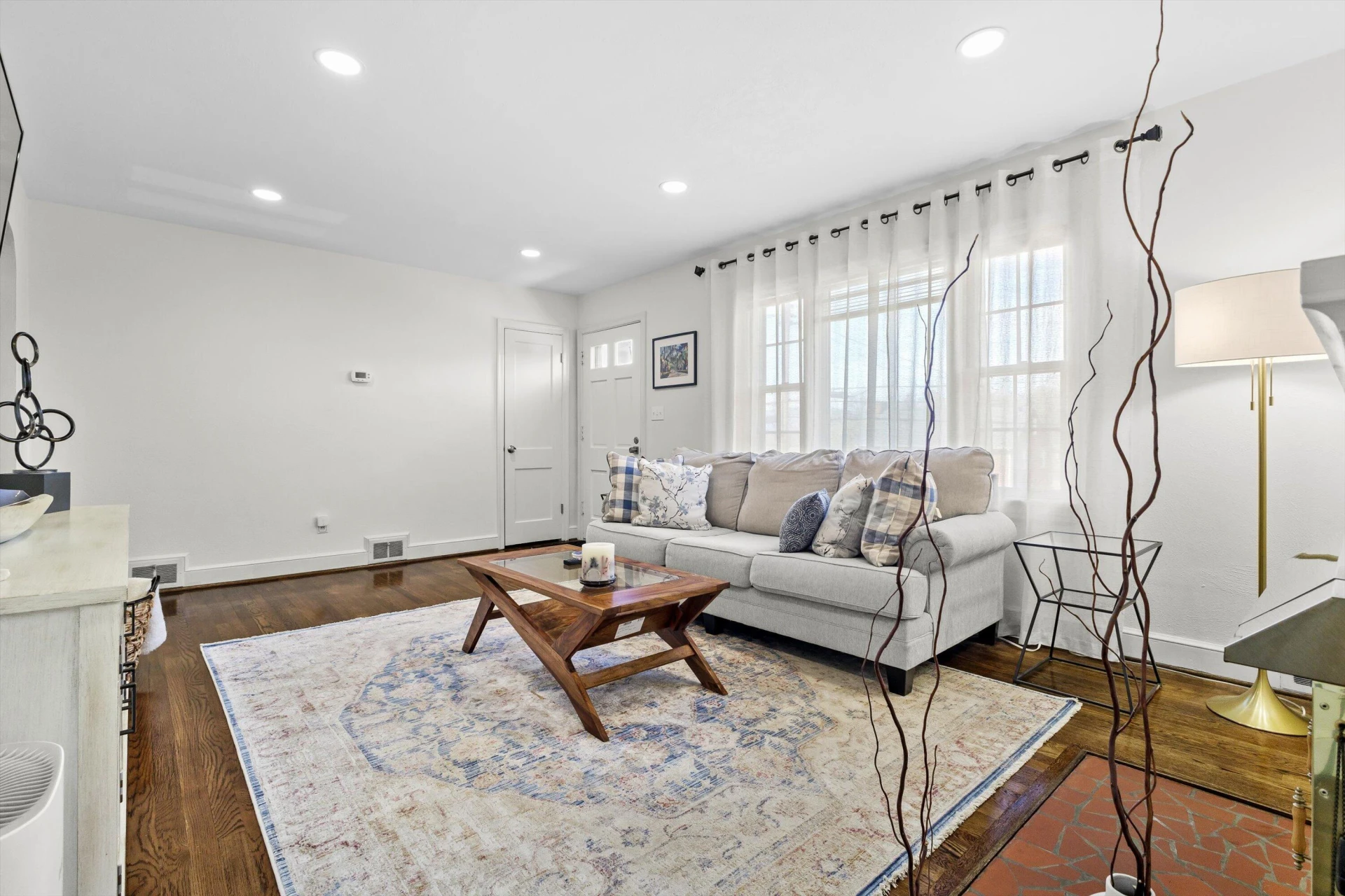 2650 Laburnum AVE SW - Photo 7
