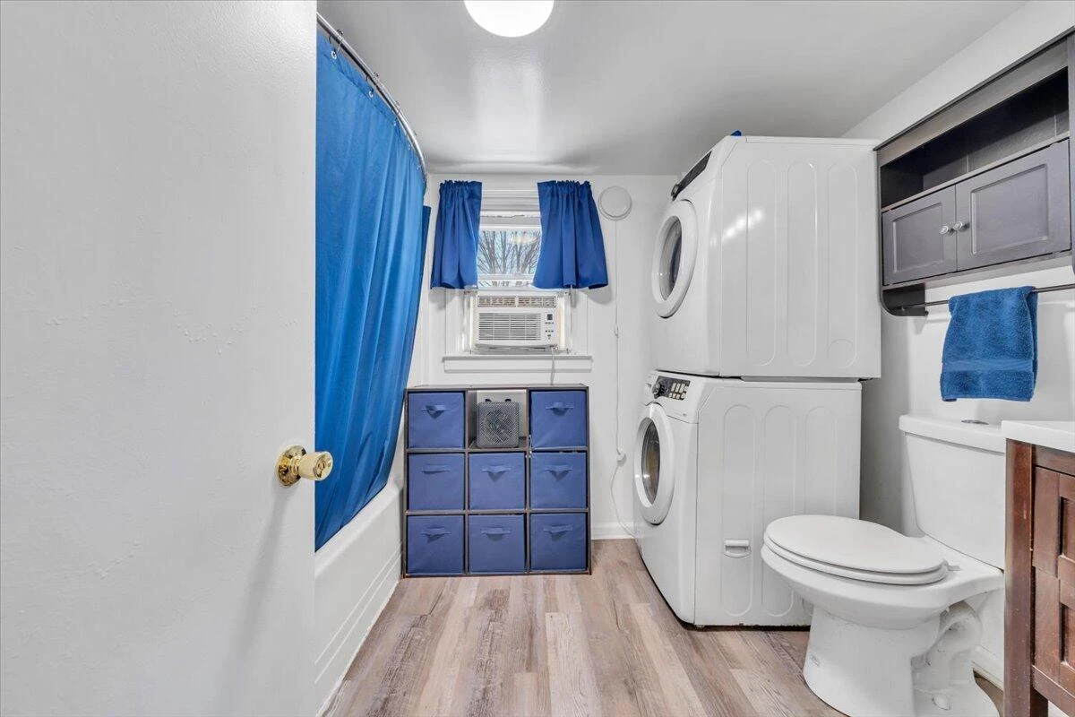 421 Jefferson AVE - Photo 19