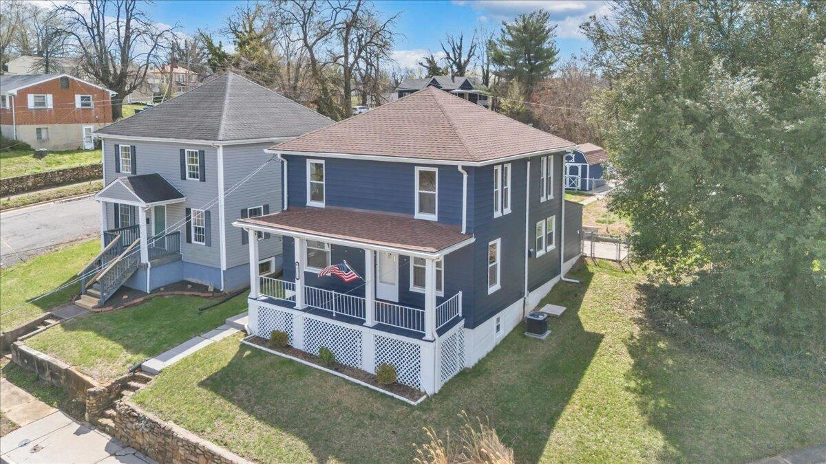 421 Jefferson AVE - Photo 51