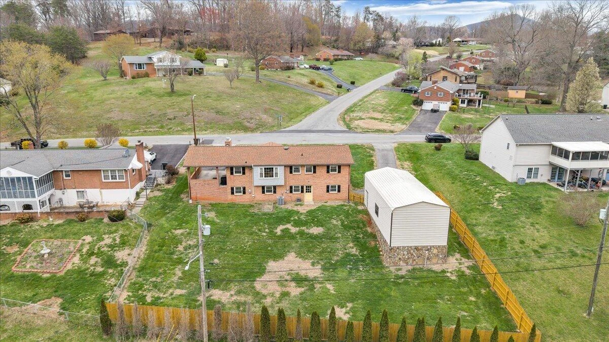 230 Dawnridge DR - Photo 36
