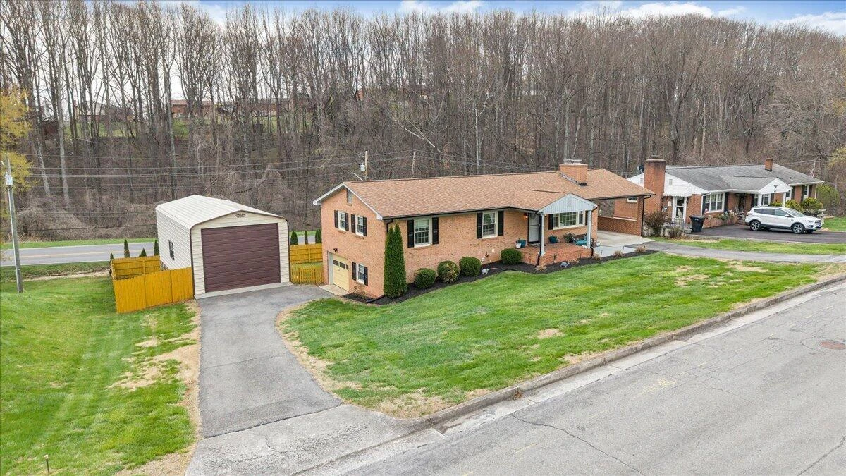 230 Dawnridge DR - Photo 37