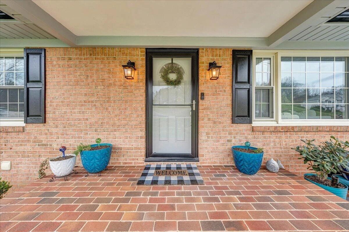 230 Dawnridge DR - Photo 4