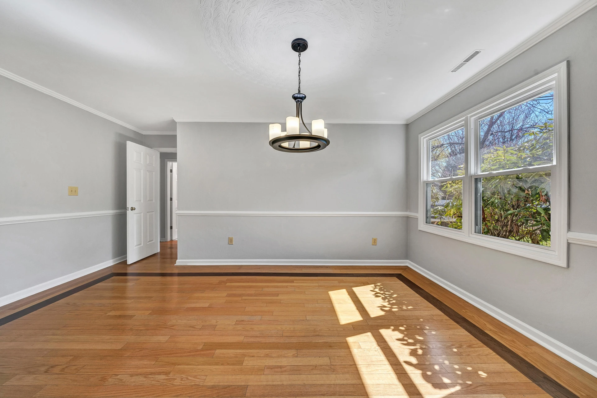 1660 Kingsmill DR - Photo 10