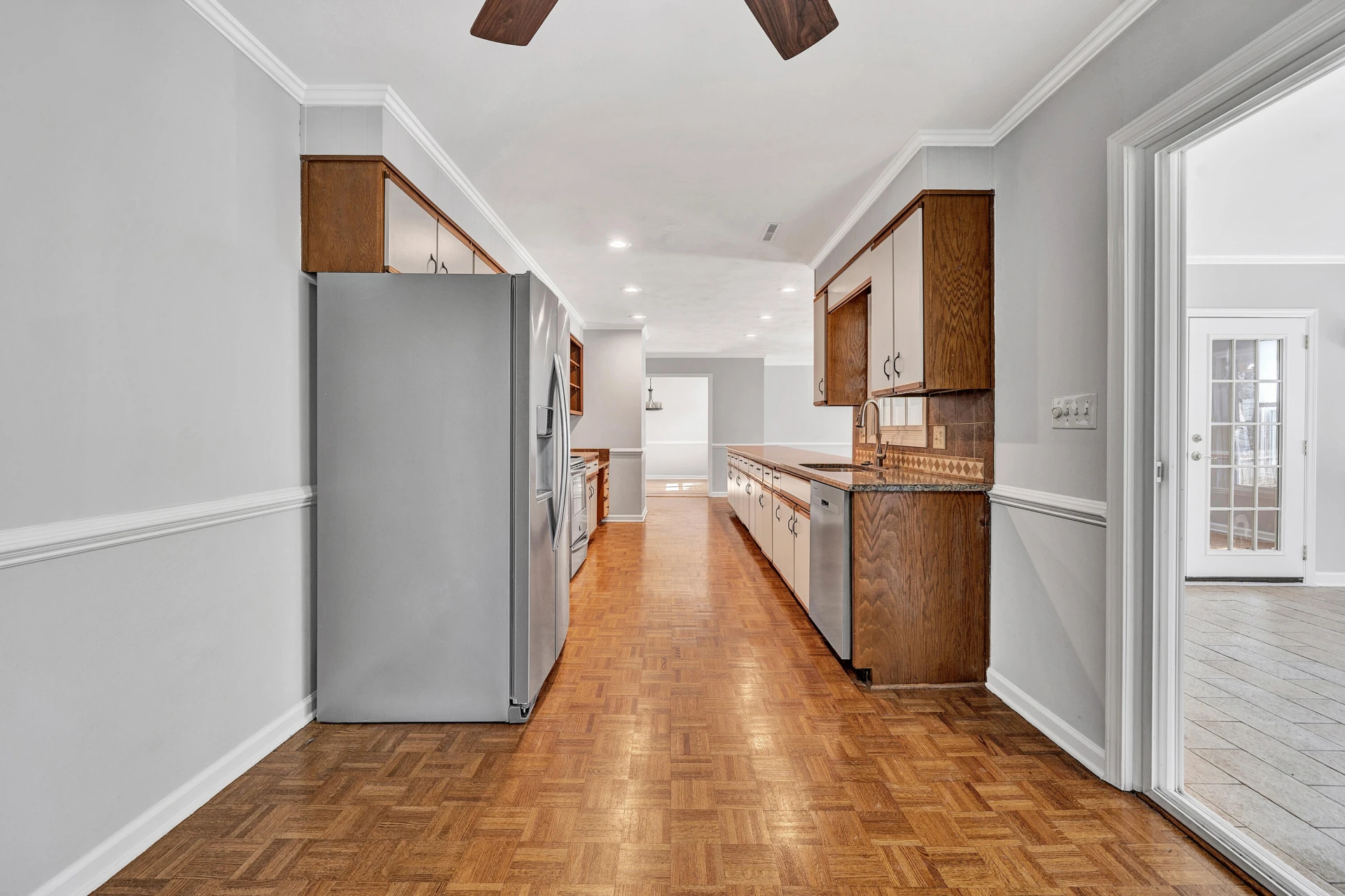 1660 Kingsmill DR - Photo 14