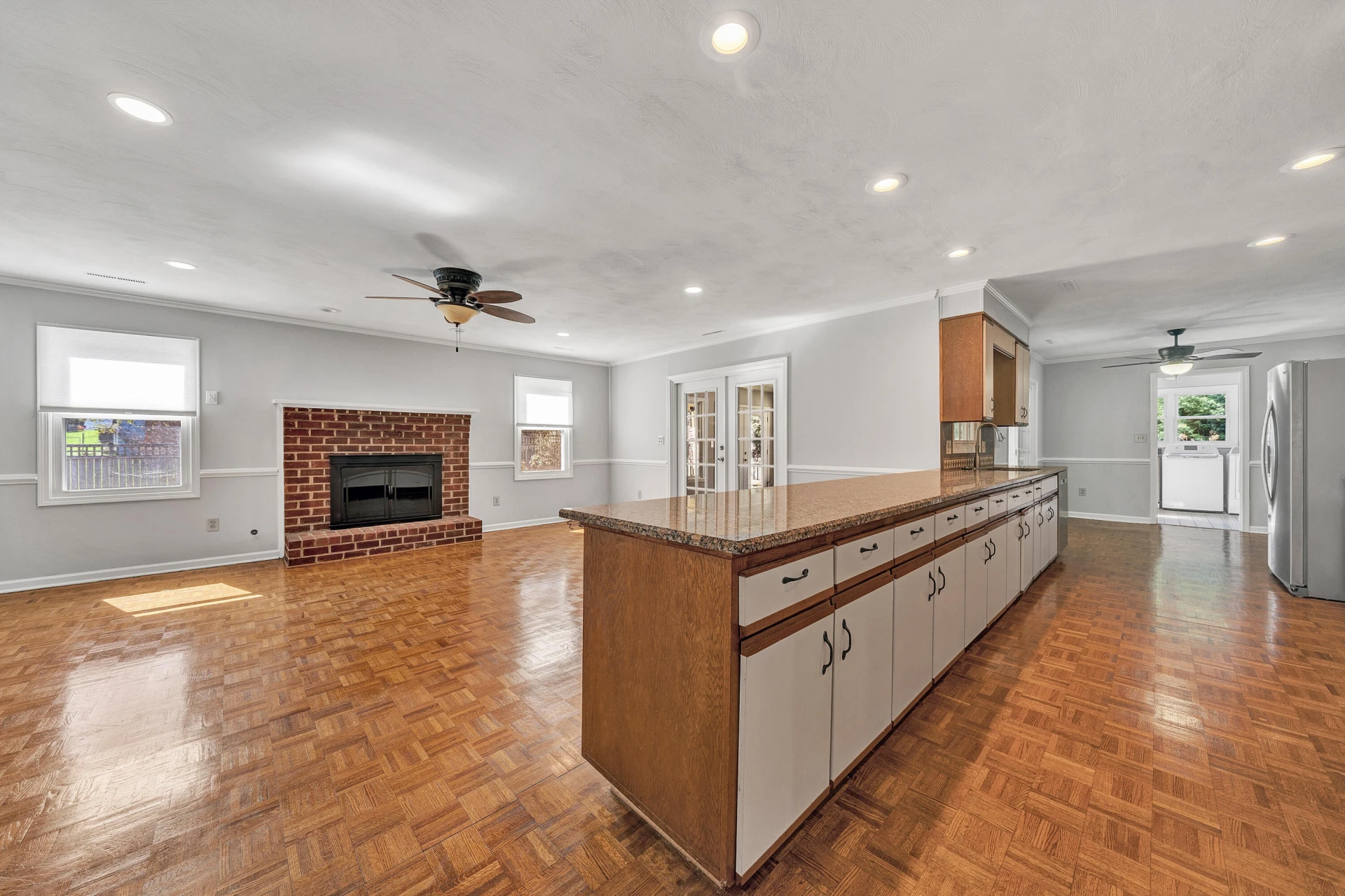1660 Kingsmill DR - Photo 15